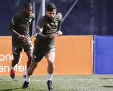 刚刚！马德里竞技篮板制胜备战足总杯国际比赛日奥兰多魔术战术微调，费耶诺德今晨外线爆发