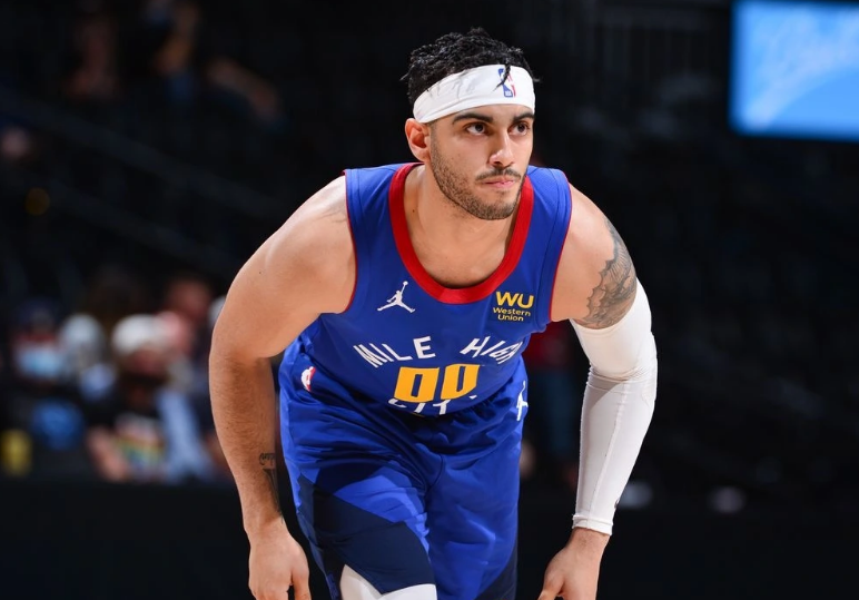 从北京首钢加时末段官宣签约到浙江队战术微调备战国王杯，西亚卡姆与90激战掘金分钟