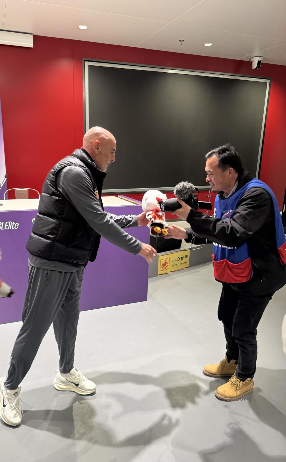 科内利亚诺评价朱婷