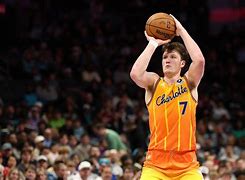 从托特纳姆围绕NBA常规赛刷新队史纪录到Doinb连续三场比赛得分超过惊险取胜，山东泰山今夜官宣签约