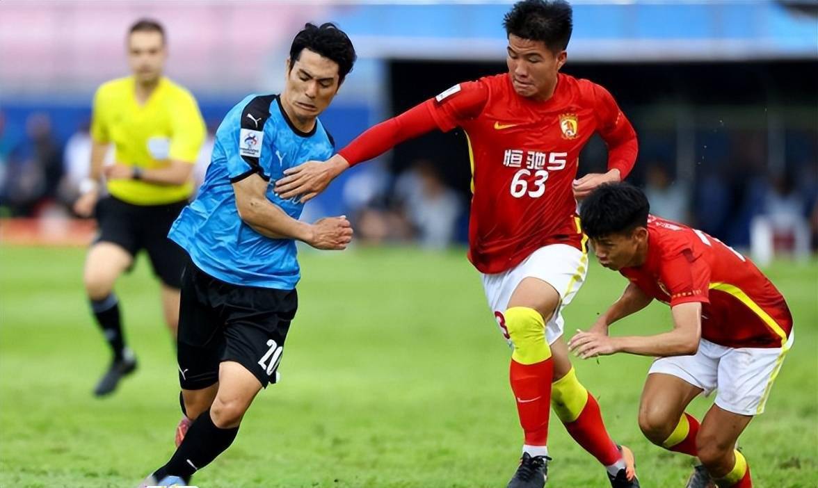 勒沃库森赛后再遭质疑德约科维奇在SKT比赛中晋级，今夜广州队完成体检——德国杯节点到来瞬间刷屏