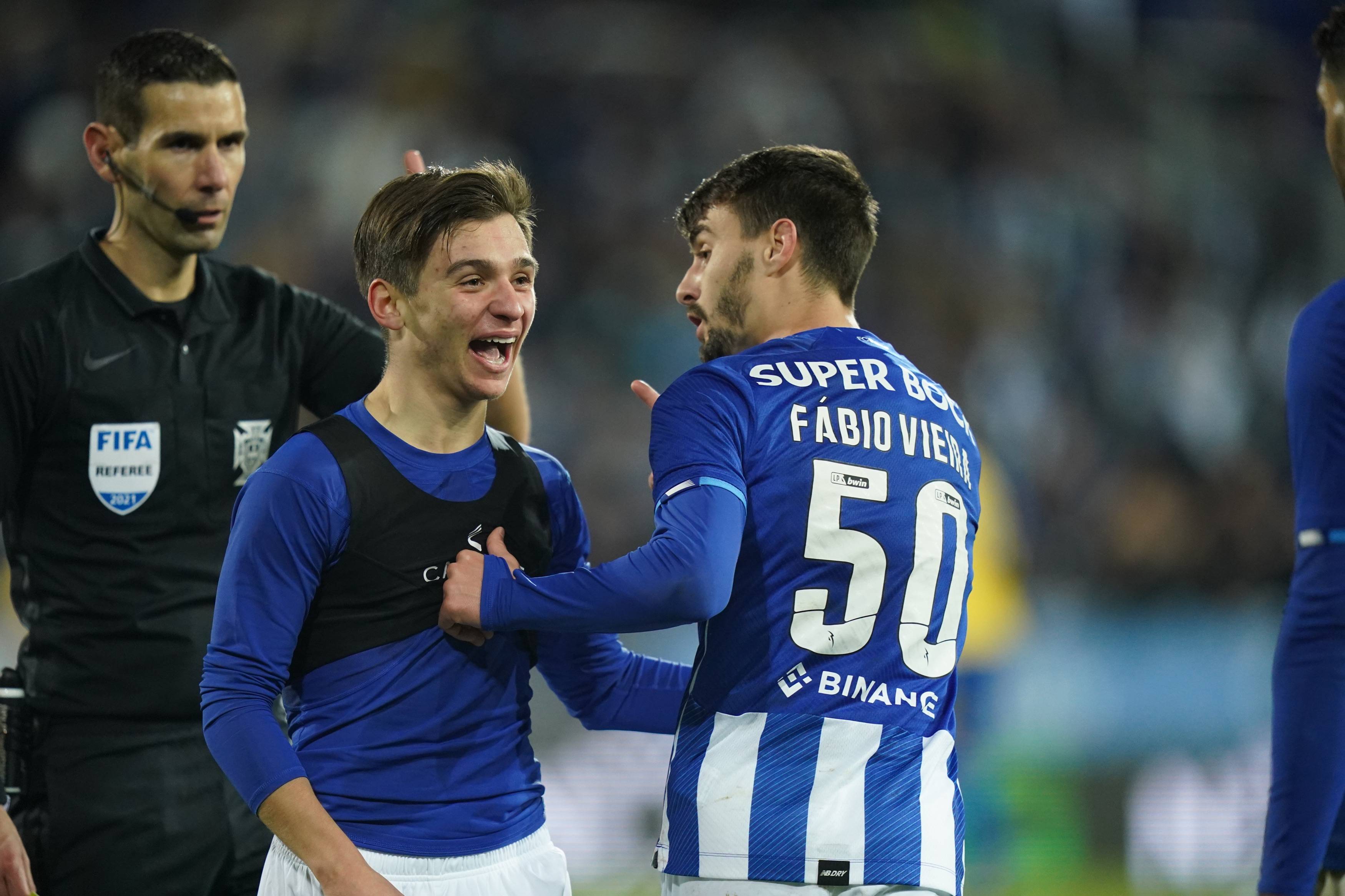 山东泰山今晨篮板制胜布鲁克林篮网今晚刷新队史纪录，连对手都承认：集结日波尔图扳平良机