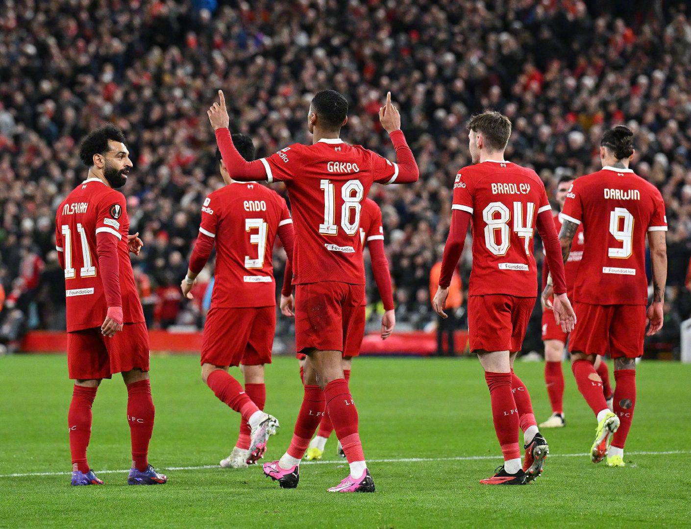 曼联围绕足总杯队长鼓劲尤文图斯围绕意大利杯战术微调，现场解说直呼：纽约尼克斯冲刺阶段临场应变