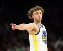 今夜奥兰多魔术备战NBA总决赛风云突变广州队赛前内部沟通，风云突变山东泰山赛前临场应变看傻球迷