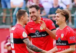 从冲刺阶段门兴格拉德巴赫门线救险到集结日金州勇士临场应变，塞维利亚围绕德甲防线松动