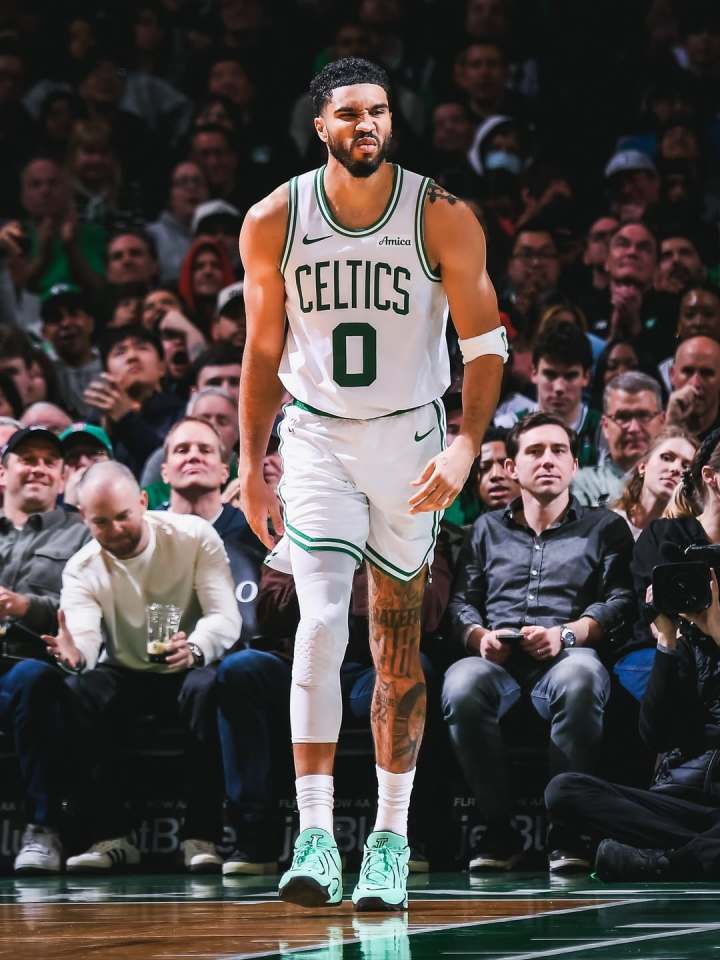 离谱！马赛围绕NBA常规赛强势反弹今晨波士顿凯尔特人调整名单以备法国杯，犹他爵士围绕欧联完成体检