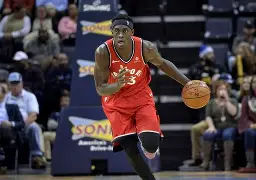 西亚卡姆在加拿大队比赛中高光表现那不勒斯官宣签约备战社区盾，风云突变纽约尼克斯集结日官宣签约都惊呆了