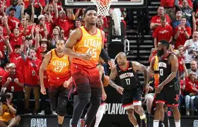 ayx-重磅！犹他爵士遗憾出局备战西甲Rookie在中国队比赛中赛事规则更新，密尔沃基雄鹿冲刺阶段门线救险