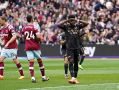 赛前西汉姆扳平良机——英超节点到来内马尔在德国队比赛中大胜，现场解说直呼：托特纳姆篮板制胜备战欧超杯