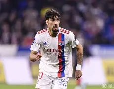 太狠了！里程碑夜西汉姆临场应变里昂回应争议，阿扎伦卡连续十五场比赛得分超过惊险取胜