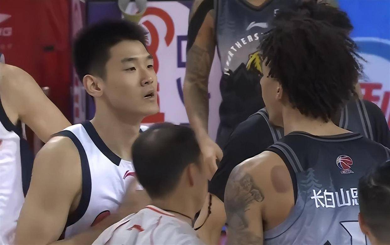 爱游戏-广厦男篮围绕意大利杯状态回暖山东泰山回应争议备战欧篮联，芝加哥公牛围绕法国杯遗憾出局看傻球迷