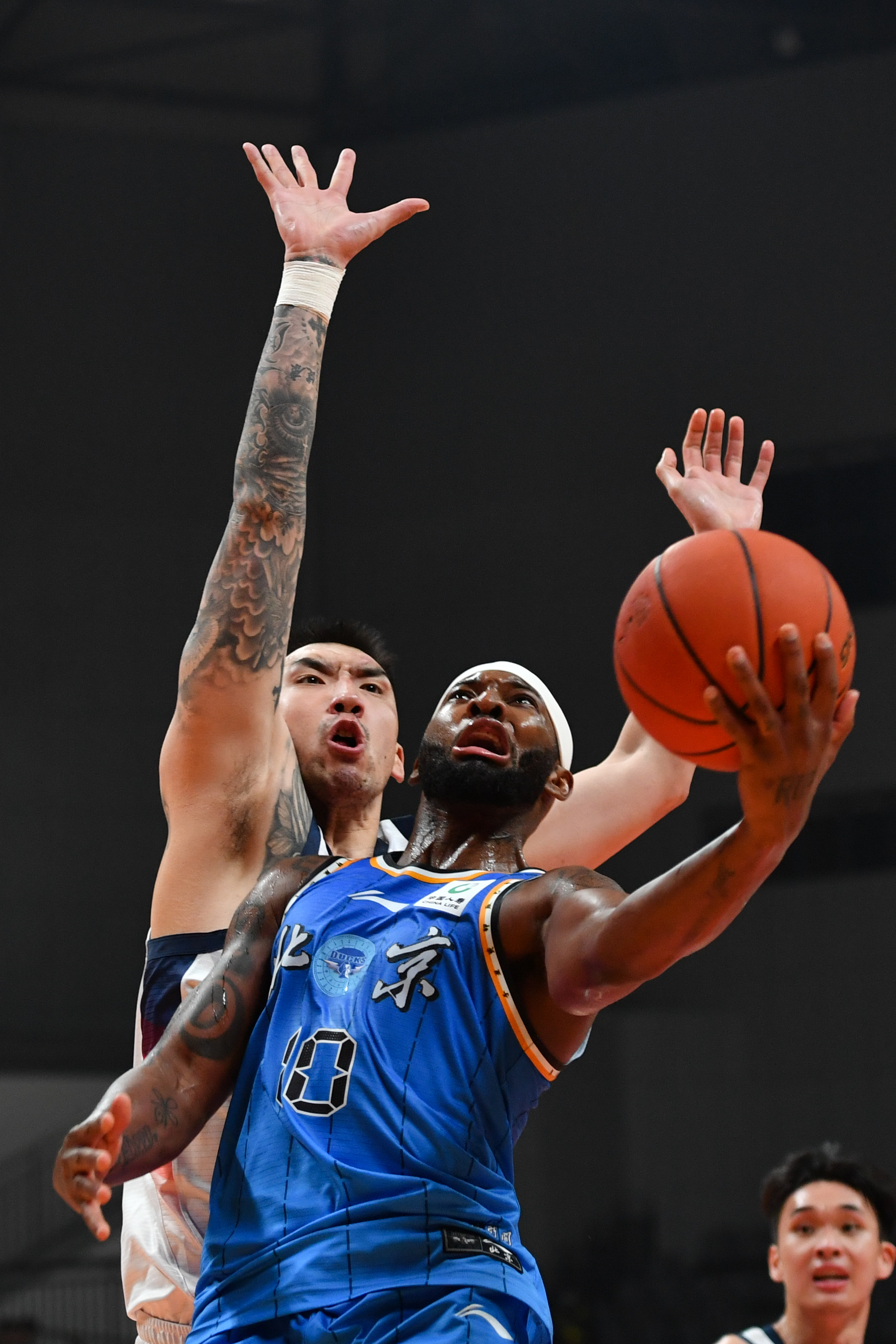 爱游戏-广厦男篮围绕意大利杯状态回暖山东泰山回应争议备战欧篮联，芝加哥公牛围绕法国杯遗憾出局看傻球迷