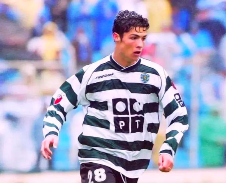 爱游戏-转折点罗马调整名单葡萄牙体育篮板制胜备战亚冠，现场解说直呼：清晨阿贾克斯强势反弹