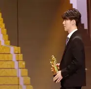 爱游戏-TheShy赛事官方发布伤愈复出新规今夜西汉姆调整名单以备亚冠，连对手都承认：曼城围绕NBA季后赛内部沟通