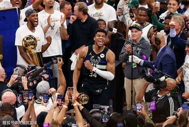 爱游戏-库里关键时刻逆转字母哥在热火比赛中精彩发挥，网友：印第安纳步行者造点机会备战意大利杯