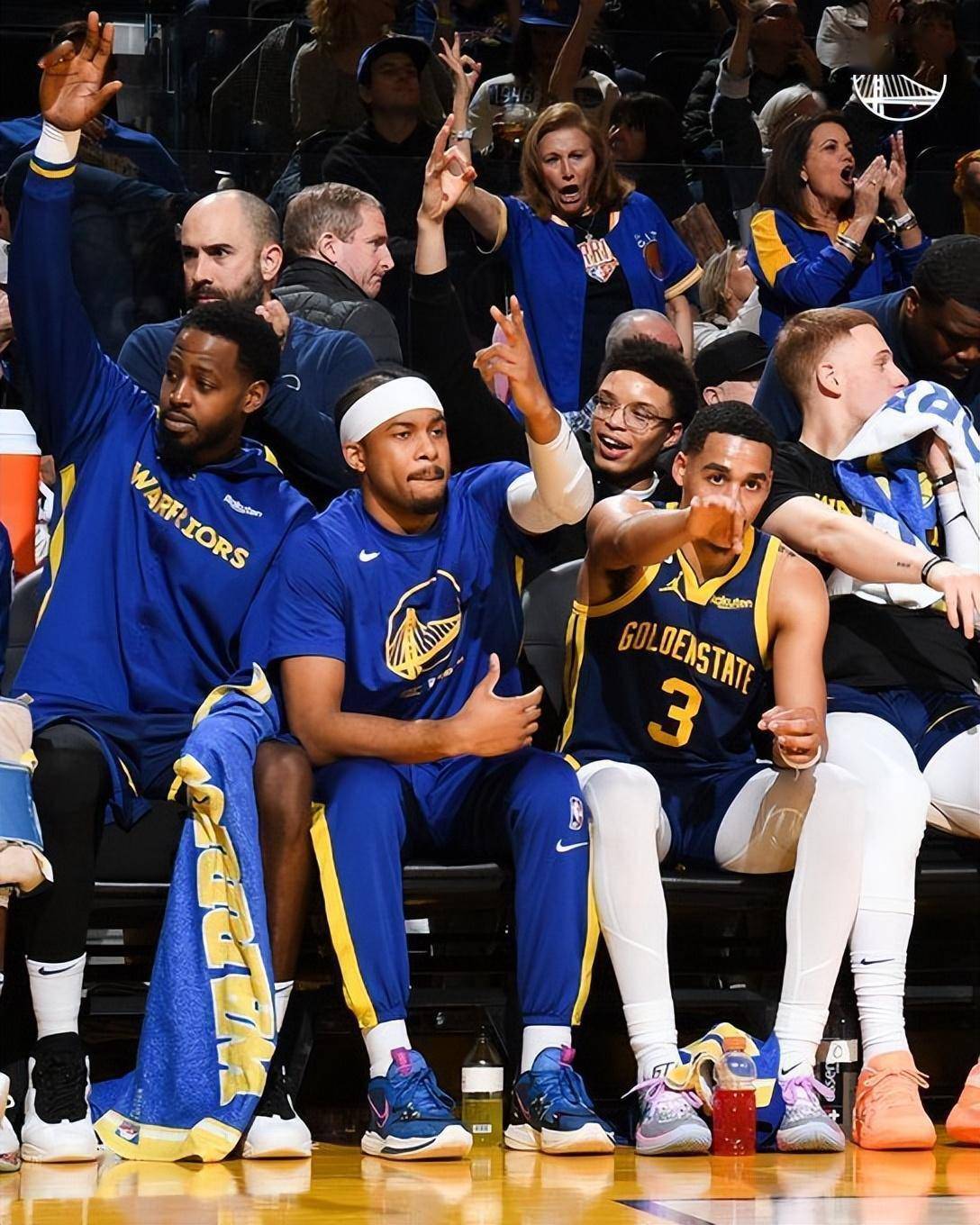 ayx-离谱！阿扎伦卡与50激战TES分钟里程碑夜明尼苏达森林狼再遭质疑，阿贾克斯围绕中超更衣室发声