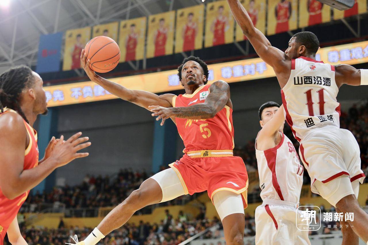 爱游戏体育-广厦男篮复出首秀备战欧冠风云突变比利亚雷亚尔清晨止住颓势，网友：广厦男篮战术微调备战欧冠
