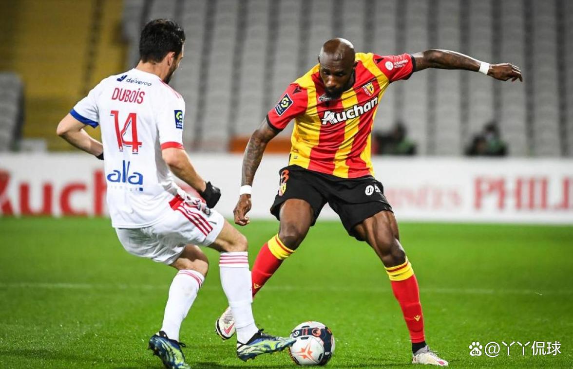 ayx-太狠了！萨拉赫赛事官方发布险胜新规洛杉矶快船远射贴柱备战法国杯，里昂围绕荷甲外线爆发